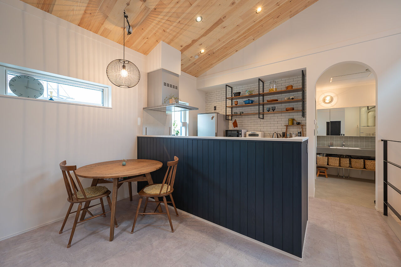 寿建設 【床暖房×ビルトインガレージ2台×２階リビング】 妥協しない家づくりで実現した夢のガレージハウスの建築実例画像4