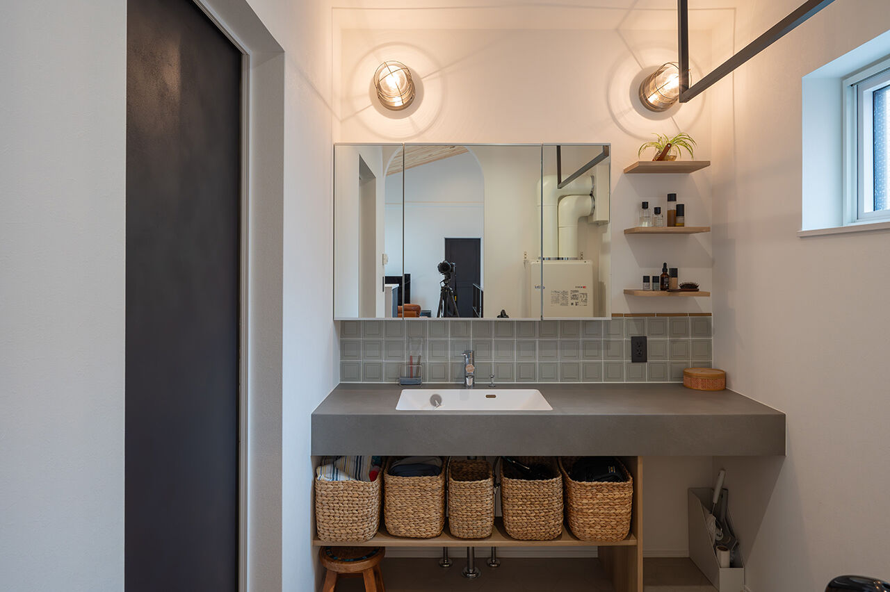 寿建設 【床暖房×ビルトインガレージ2台×２階リビング】 妥協しない家づくりで実現した夢のガレージハウスの建築実例画像5