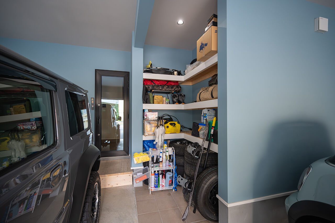 寿建設 【床暖房×ビルトインガレージ2台×２階リビング】 妥協しない家づくりで実現した夢のガレージハウスの建築実例画像10