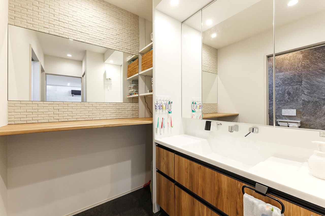 寿建設 【全室床暖房×ビルドインガレージ×スキップフロア×屋上庭園】 子どもがのびのびと遊び学ぶガレージハウスの建築実例画像6