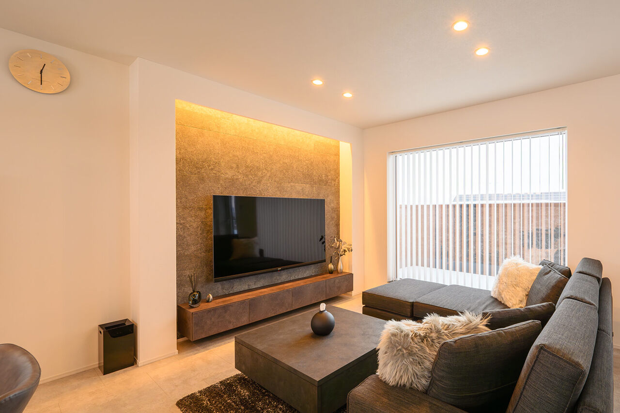 寿建設 【床暖房×ビルトインガレージ×屋上庭園×三階建て】理想の足し算で叶えた、ホテルライクなガレージハウスの建築実例画像3