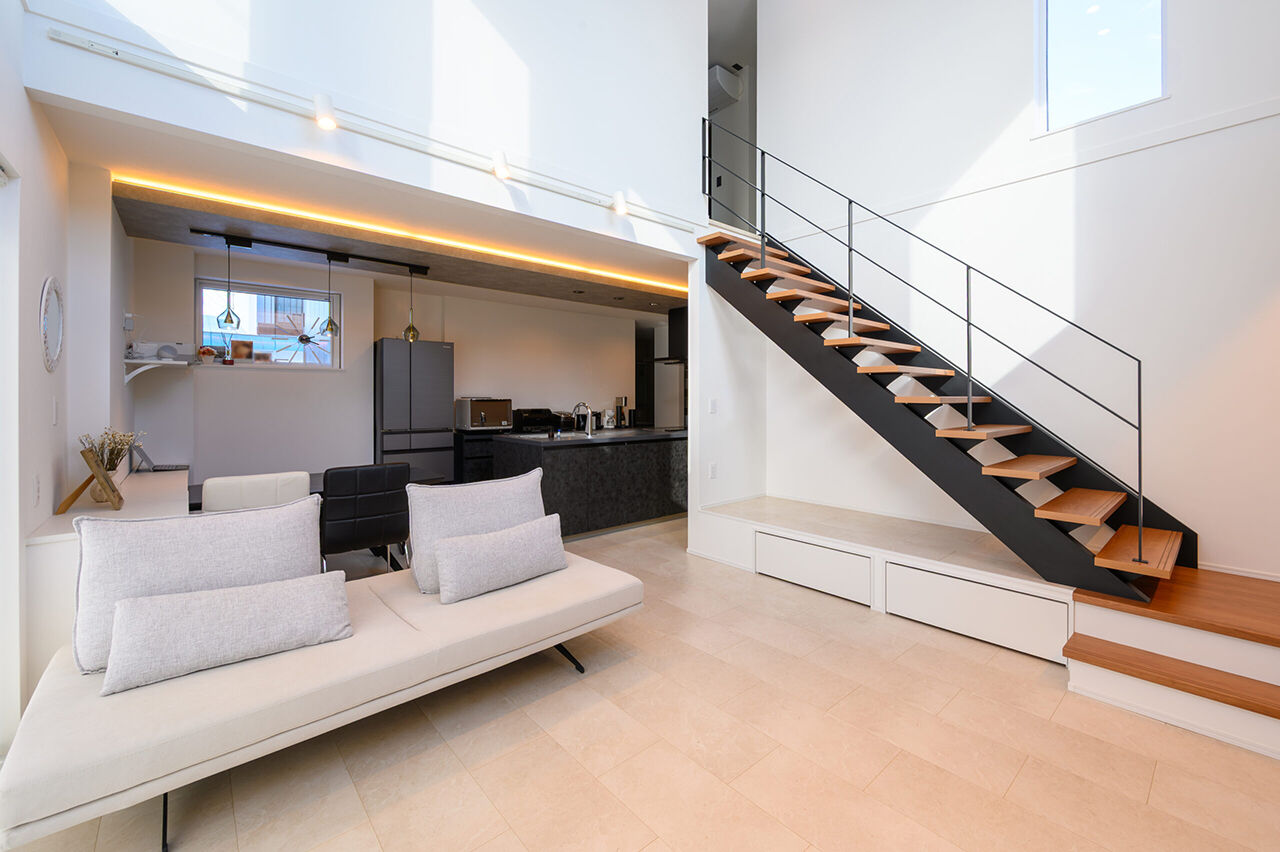 寿建設 【全館空調×玄関床暖房×屋上庭園×延床39坪】夏は家族で花火を見ながらBBQ！リビングには秘密基地もの建築実例画像