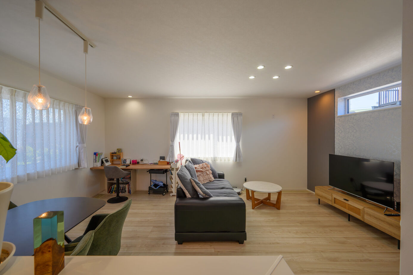 寿建設 【三階建て×屋上庭園×全館空調】 望みを叶えた子育て家事動線の住まいの建築実例画像2