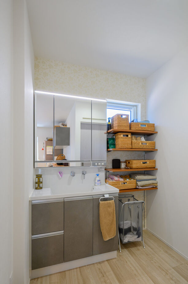 寿建設 【三階建て×屋上庭園×全館空調】 望みを叶えた子育て家事動線の住まいの建築実例画像5