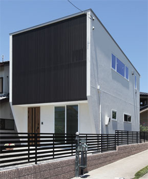 ZENSYU-HOUSE 【2階建て/約22坪】無駄を軽減しシンプルを追求 白で統一されたミニマム空間の建築実例画像