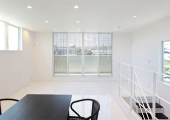 ZENSYU-HOUSE 【2階建て/約22坪】無駄を軽減しシンプルを追求 白で統一されたミニマム空間の建築実例画像6