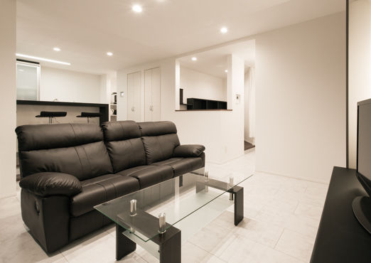 ZENSYU-HOUSE 【平屋/約32坪】黒い外壁に重ねた大壁の意匠　モダニズムを追求した平屋の建築実例画像3