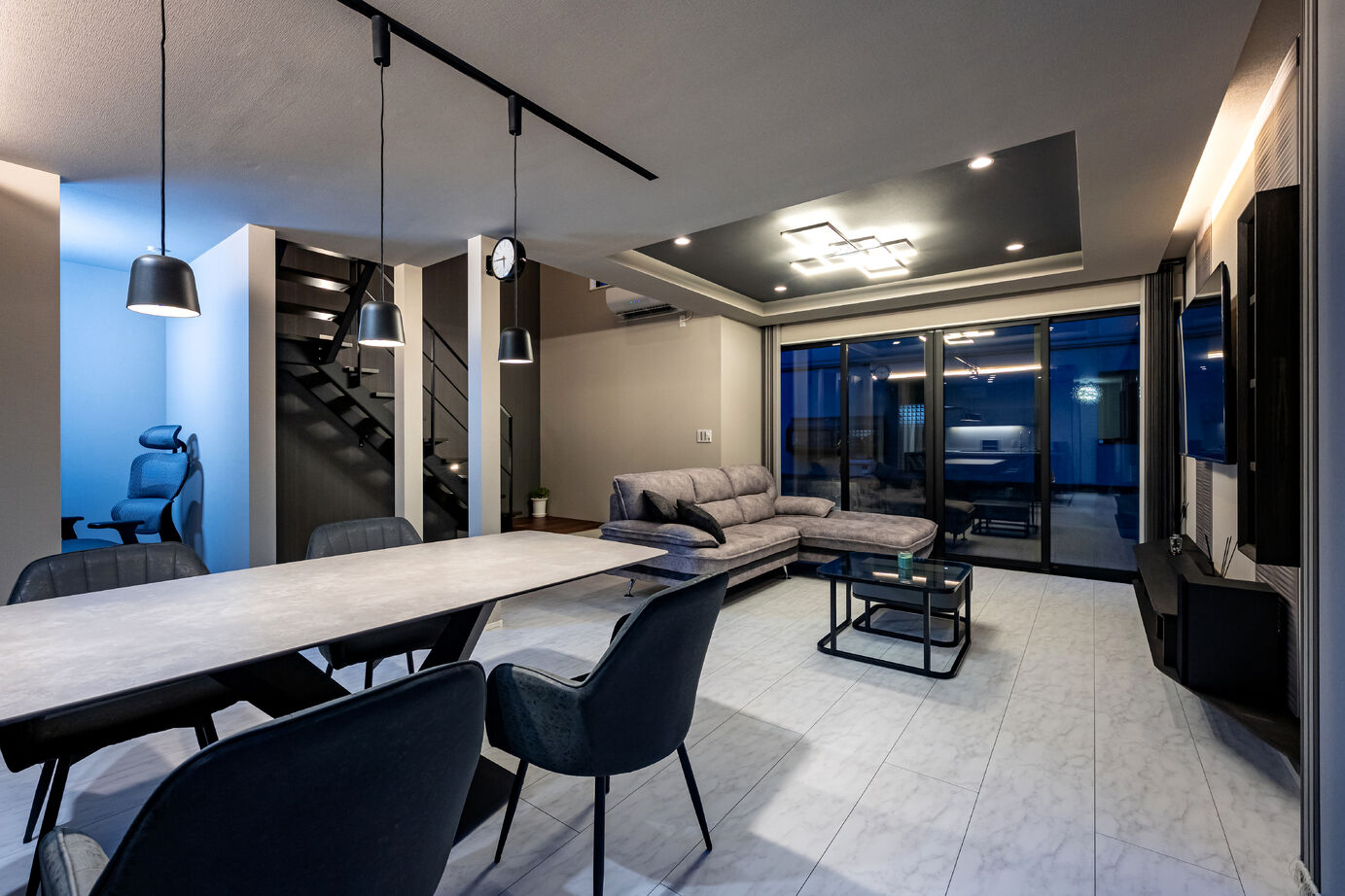 ZENSYU-HOUSE 【2階建て/36.5坪】理想の住まいを手の届く価格で　モダンなデザインと広々リビングの家の建築実例画像10