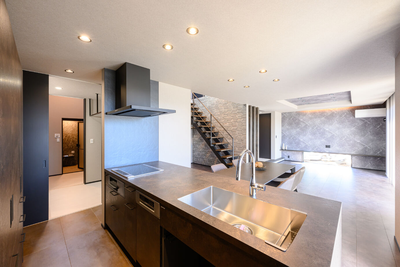 ZENSYU-HOUSE 【半平屋/37.7坪】待ち望んでいた運命の出会い…上質な空間を導く、家族好みの美しいデザインの建築実例画像6