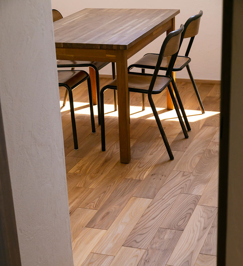 ＣＲＡＴＣＨ（クラッチ） 【北九州市/2653万円/4LDK/間取図有】国産無垢材・塗り壁の外壁で大人シンプル。吹き抜けで小屋裏を設置の建築実例画像10