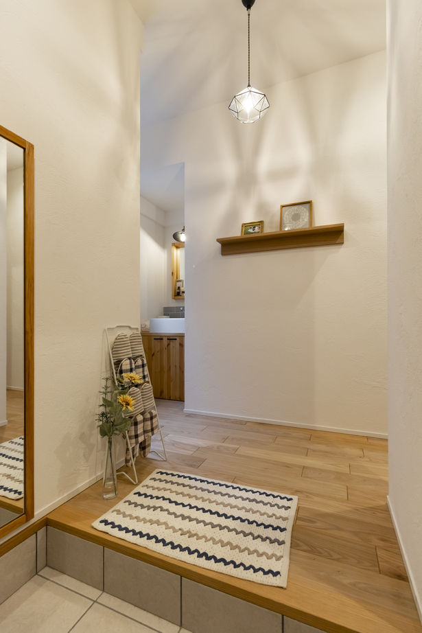 ＣＲＡＴＣＨ（クラッチ） 【北九州市/3027万円/4LDK/間取図有】カフェスタイルのお家を実現　木と塗り壁のオシャレな外観の建築実例画像2