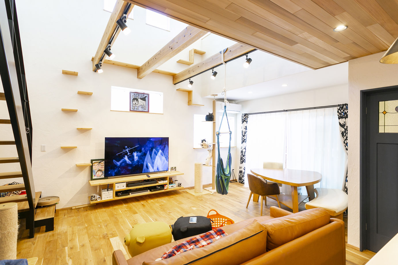 ＣＲＡＴＣＨ（クラッチ） 【北九州市/2545万円/2LDK/間取図有】愛猫も大満足！キャットウォークを創作した住み心地◎猫ちゃんハウスの建築実例画像3