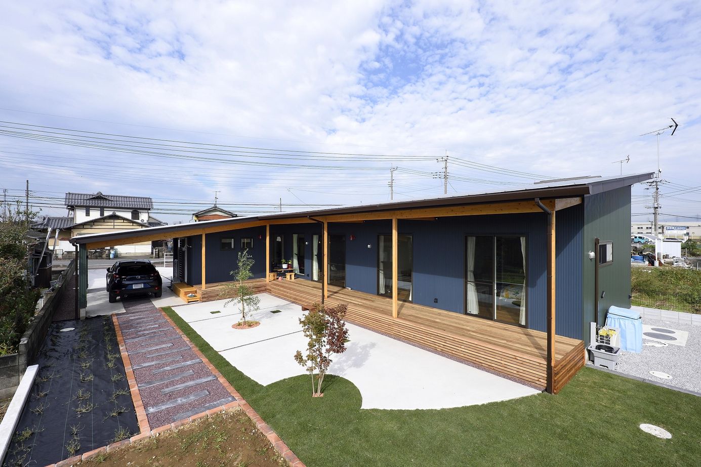 かなう家 【太田市/ガレージ付き】ヴィンテージスタイル 土間収納もあるフルオーダーの L字型の平屋　犬と暮らすの建築実例画像2