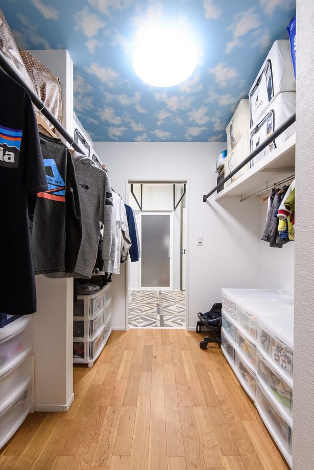 かなう家 【邑楽郡/中２階を加えたスキップフロア】2階まで吹き抜けたリビングと驚きの回遊できる間取りで楽しさ満載の建築実例画像6