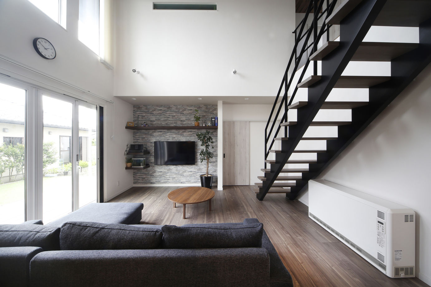 かなう家 【佐野市/アウトドアリビングのある家】シンプルの表現それがキューブの建築実例画像4