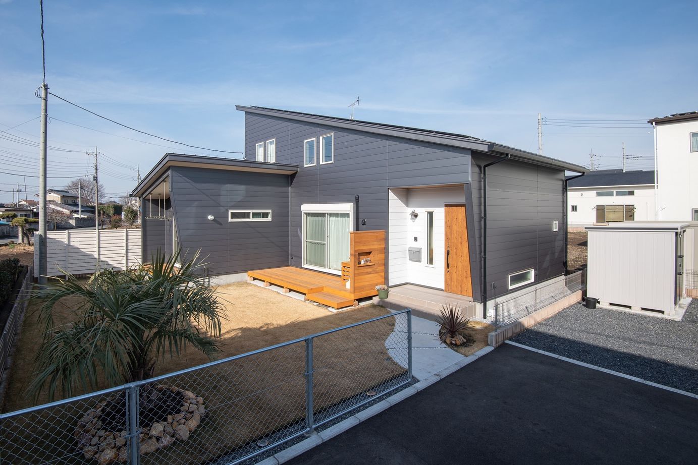 かなう家 【伊勢崎市/L型の外観/カリフォルニア・スタイル】樹の温もりと丁寧な生活の建築実例画像1