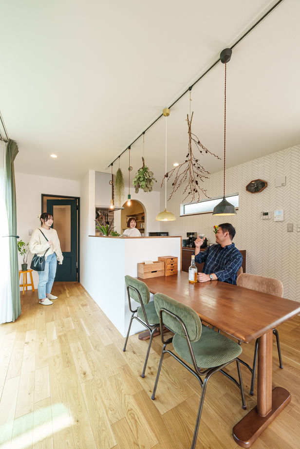 かなう家 【太田市/コの字型】フルオープンサッシで庭と繋がる土間リビングのある家の建築実例画像4