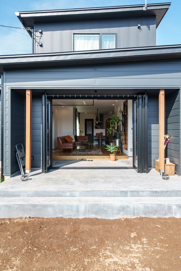 かなう家 【太田市/コの字型】フルオープンサッシで庭と繋がる土間リビングのある家の建築実例画像5