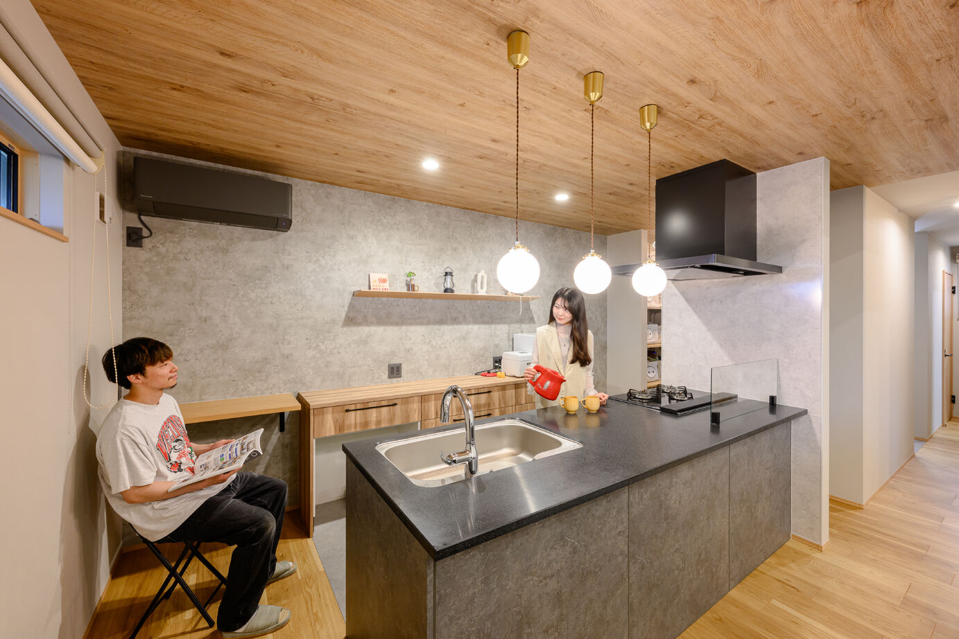 かなう家 【太田市/平屋/勾配天井】勾配天井・ヌック・間接照明…遊び心のある平屋の建築実例画像4