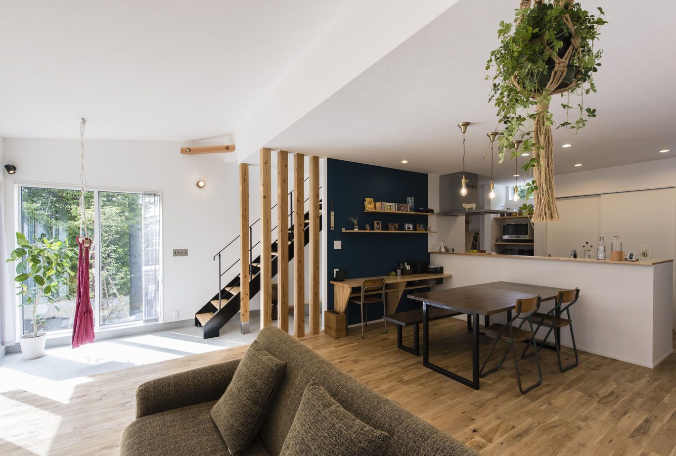 トモノ建築設計事務所 【ナチュラル/間取り図有】緑に囲まれた土間のある家の建築実例画像4