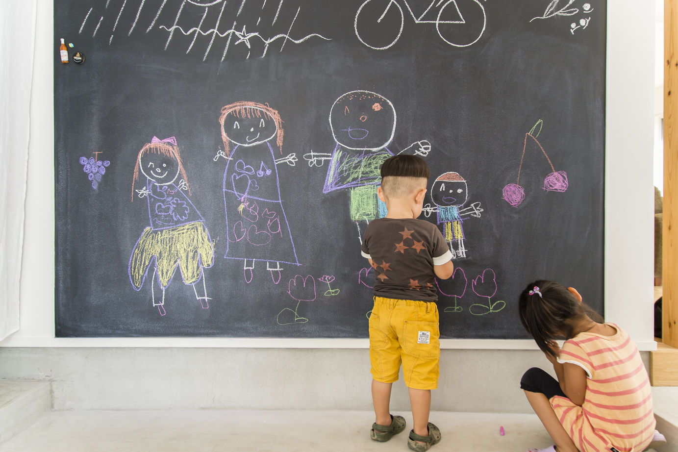 トモノ建築設計事務所 【ナチュラル/間取り図有】緑に囲まれた土間のある家の建築実例画像5