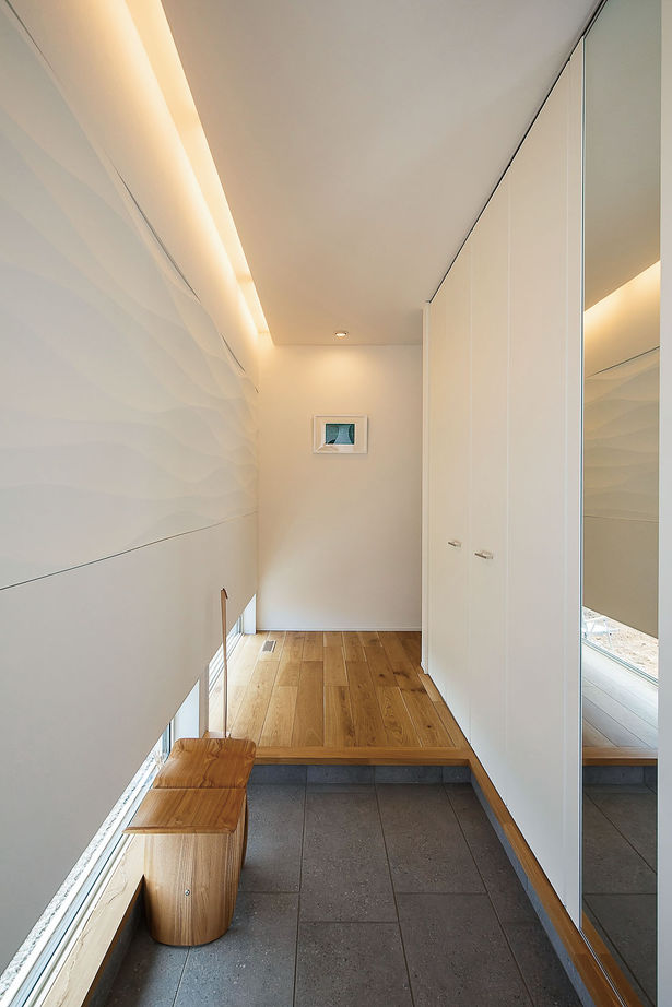 トモノ建築設計事務所 【平屋/ガレージ/ホテルライク/間取り図有】森を楽しむ美術館のようなホテルライクな暮らし【移住】の建築実例画像3