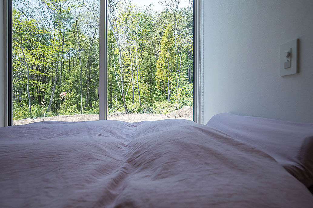 トモノ建築設計事務所 【平屋/ガレージ/ホテルライク/間取り図有】森を楽しむ美術館のようなホテルライクな暮らし【移住】の建築実例画像7