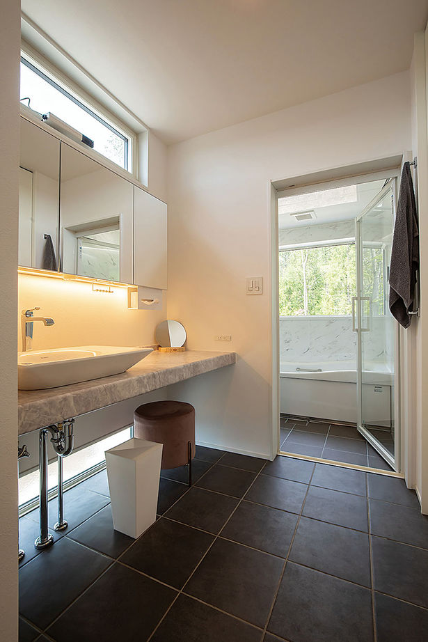 トモノ建築設計事務所 【平屋/ガレージ/ホテルライク/間取り図有】森を楽しむ美術館のようなホテルライクな暮らし【移住】の建築実例画像8