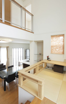 Art Yoshikawa設計事務所 吉川住建 スケルトン階段に一目惚れ。スキップフロアやウッドデッキなど、たくさんの工夫で快適な暮らしを実現の建築実例画像3