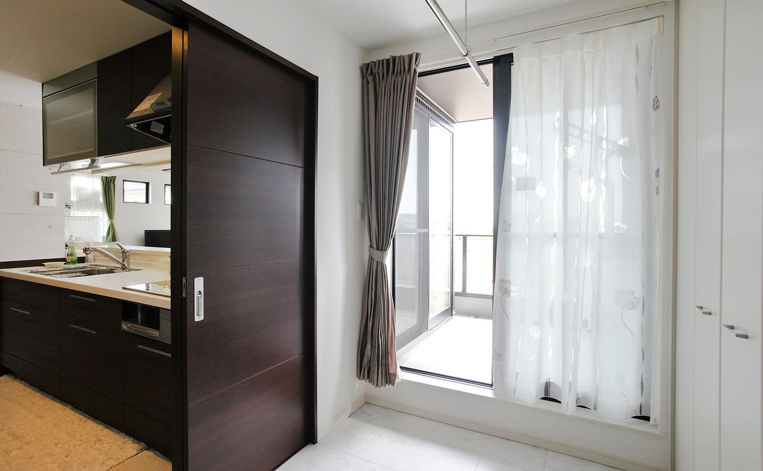 Art Yoshikawa設計事務所 吉川住建 【愛知県|2000万円台|二世帯住宅】二世帯での暮らしやすさとデザイン性、どちらもこだわり抜いた家の建築実例画像3