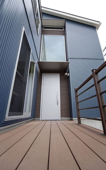 Art Yoshikawa設計事務所 吉川住建 大きな窓から射し込む光で、家中が開放感＋明るさ満点。片流れ屋根の太陽光発電で家計にも優しい家づくりの建築実例画像3