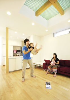 Art Yoshikawa設計事務所 吉川住建 光と風、デザイン性にこだわって、建築家と創る理想の家。キッチンからも子どもに目が届く間取りが嬉しいの建築実例画像2