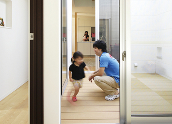 Art Yoshikawa設計事務所 吉川住建 光と風、デザイン性にこだわって、建築家と創る理想の家。キッチンからも子どもに目が届く間取りが嬉しいの建築実例画像5