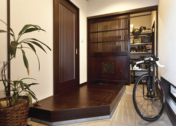 Art Yoshikawa設計事務所 吉川住建 エアコンなしでも快適な、光と風溢れる和モダン空間。勾配天井の子ども部屋は屋根裏の秘密基地のようの建築実例画像5