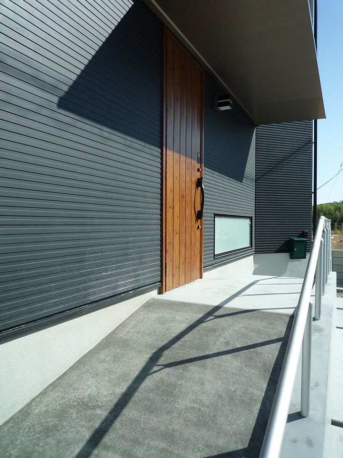 Art Yoshikawa設計事務所 吉川住建 【長久手市|1000万円台|30坪台|スキップフロア】2階リビングの大きな窓はまるで額縁！ナチュラルな家の建築実例画像12