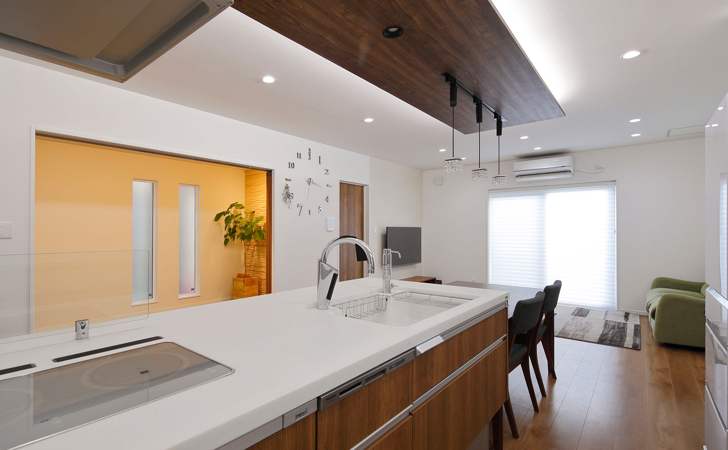 Art Yoshikawa設計事務所 吉川住建 【建物本体価格2000万円台／間取り図あり】広い土間とLDKが繋がる大空間、地震にも強いと良いこと尽くしの建築実例画像10