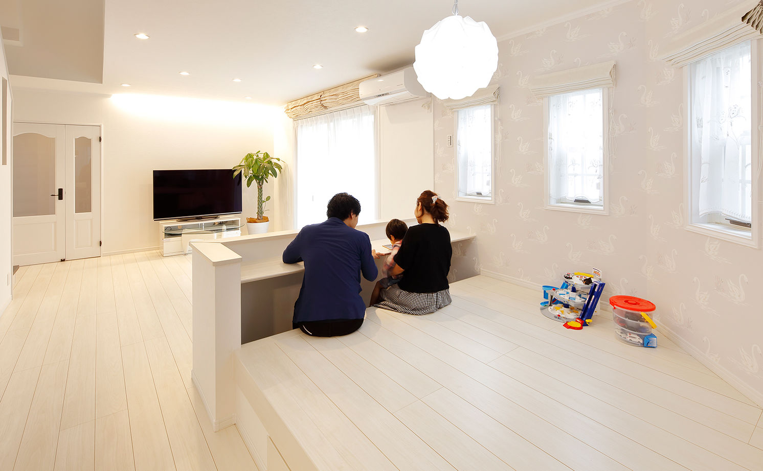 Art Yoshikawa設計事務所 吉川住建 【建物本体価格2000万円台／間取り図あり】建物も土地もすべて希望通り！白亜の欧風デザインが可愛い家の建築実例画像2