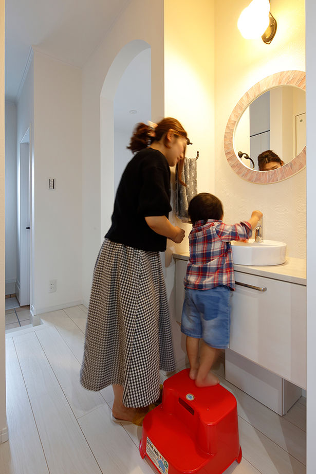 Art Yoshikawa設計事務所 吉川住建 【建物本体価格2000万円台／間取り図あり】建物も土地もすべて希望通り！白亜の欧風デザインが可愛い家の建築実例画像8