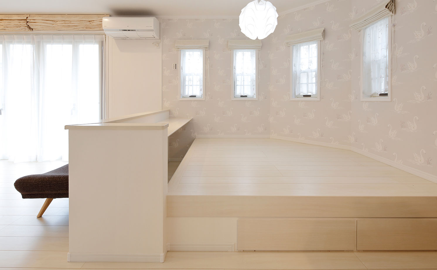 Art Yoshikawa設計事務所 吉川住建 【建物本体価格2000万円台／間取り図あり】建物も土地もすべて希望通り！白亜の欧風デザインが可愛い家の建築実例画像15