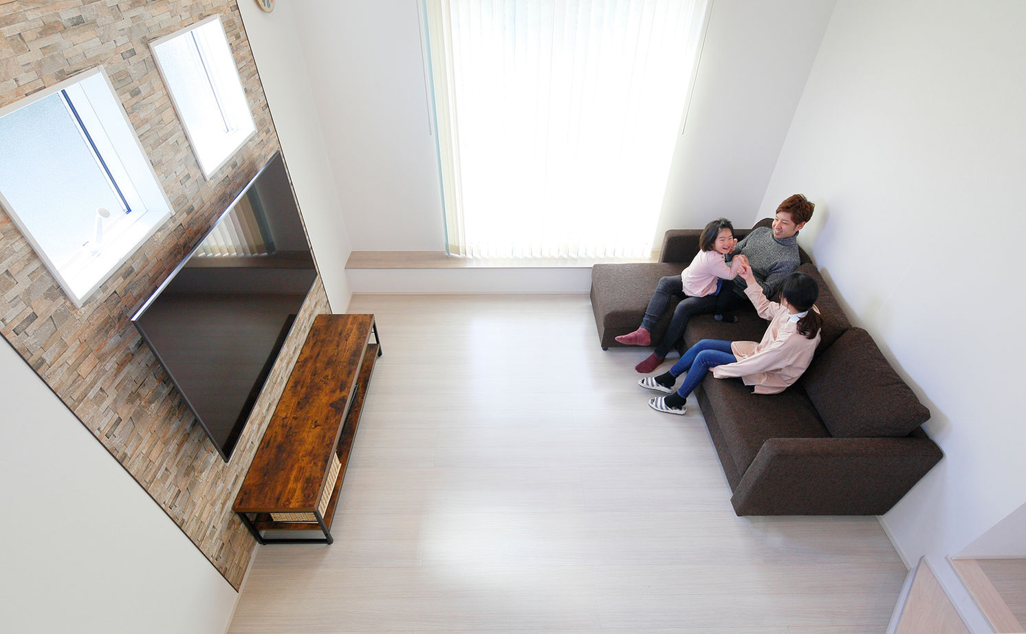 Art Yoshikawa設計事務所 吉川住建 【2000万円台|間取り図|家事ラク|スキップフロア】繋がる空間は家族のつながりを感じる家の建築実例画像3