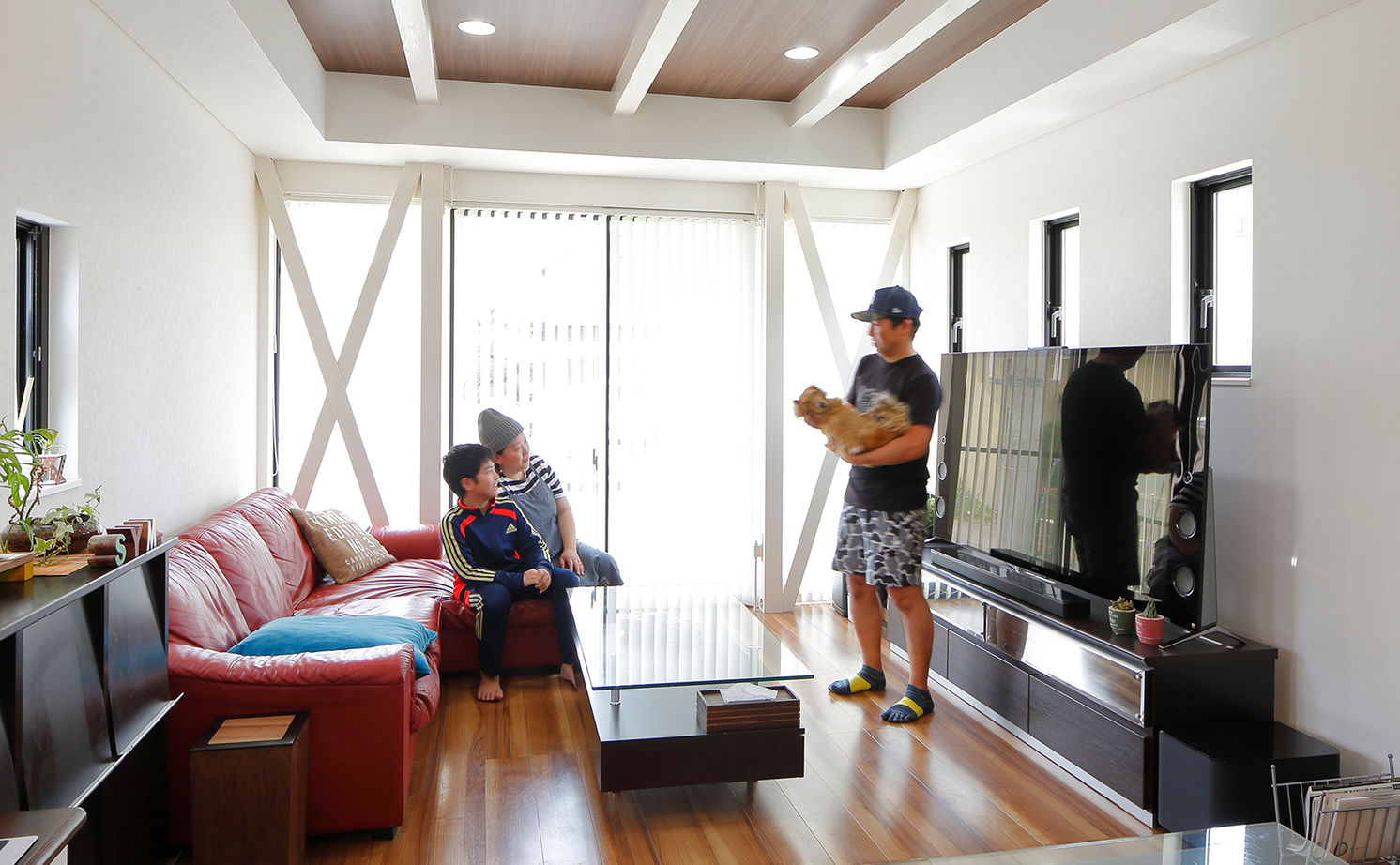 Art Yoshikawa設計事務所 吉川住建 【1000万円台/間取り30坪台/小屋裏/吹き抜け】家事ラク＋らせん階段が魅力。光と風が心地よい家の建築実例画像