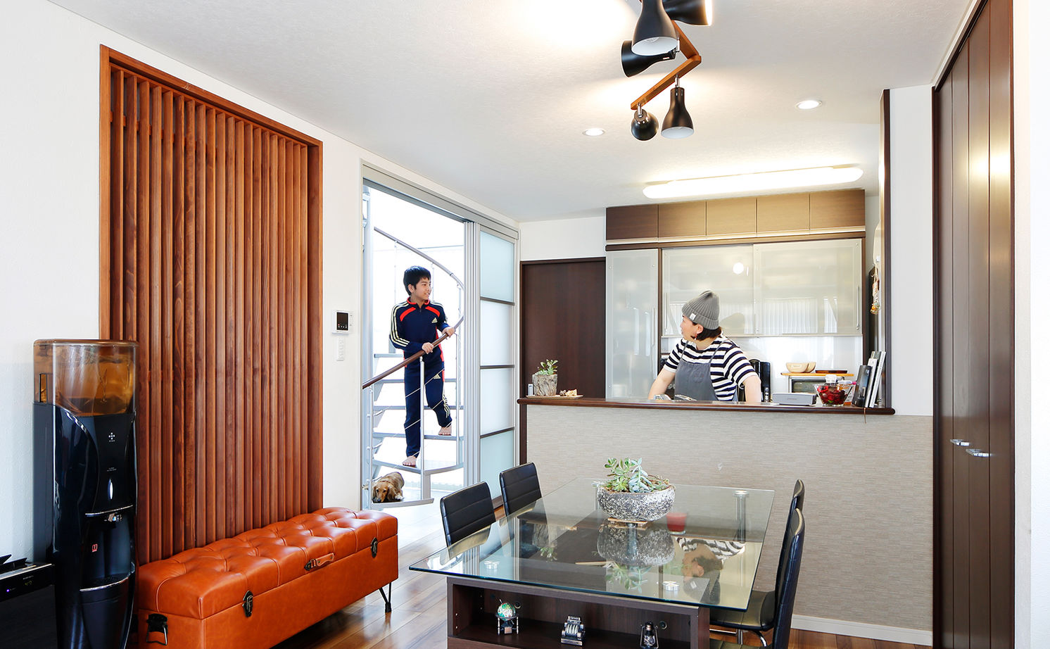 Art Yoshikawa設計事務所 吉川住建 【1000万円台/間取り30坪台/小屋裏/吹き抜け】家事ラク＋らせん階段が魅力。光と風が心地よい家の建築実例画像4