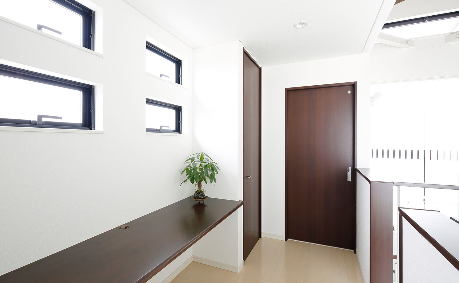 Art Yoshikawa設計事務所 吉川住建 【1000万円台/間取り30坪台/小屋裏/吹き抜け】家事ラク＋らせん階段が魅力。光と風が心地よい家の建築実例画像7