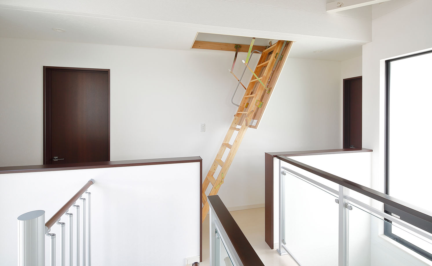 Art Yoshikawa設計事務所 吉川住建 【1000万円台/間取り30坪台/小屋裏/吹き抜け】家事ラク＋らせん階段が魅力。光と風が心地よい家の建築実例画像11