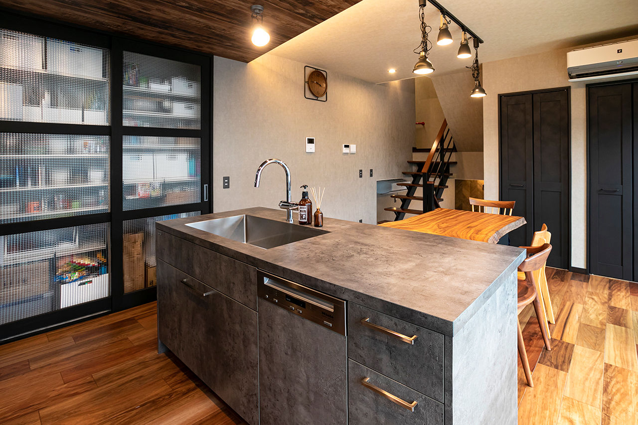 Art Yoshikawa設計事務所 吉川住建 【1000万円台|間取り図|ビルトインガレージ】テーマは「インダストリアル」、屋上庭園も！の建築実例画像5