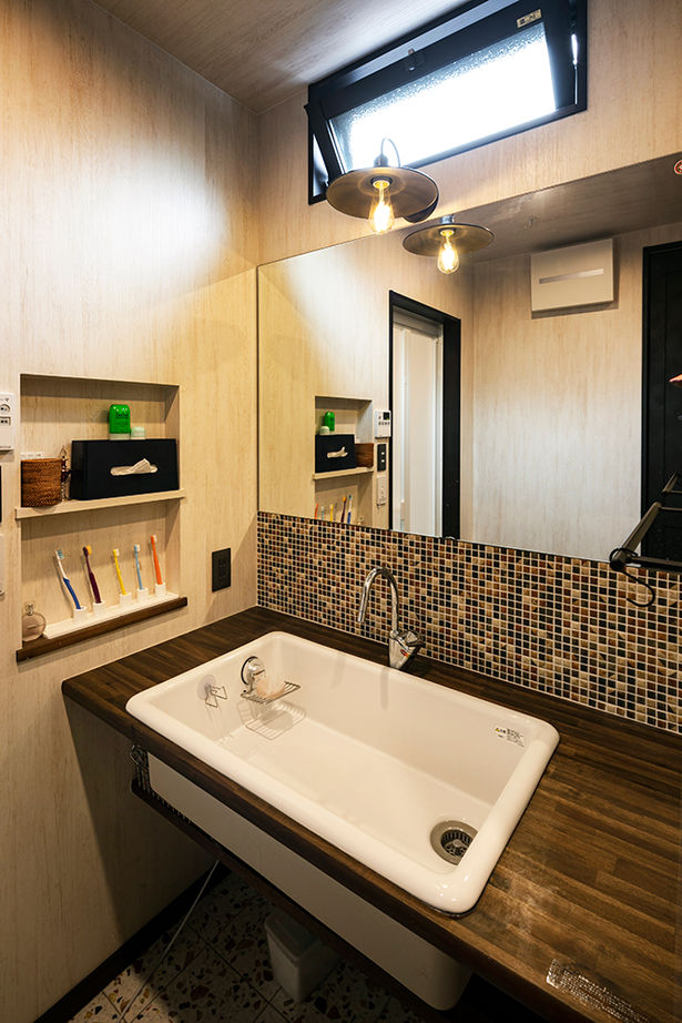 Art Yoshikawa設計事務所 吉川住建 【1000万円台|間取り図|ビルトインガレージ】テーマは「インダストリアル」、屋上庭園も！の建築実例画像12