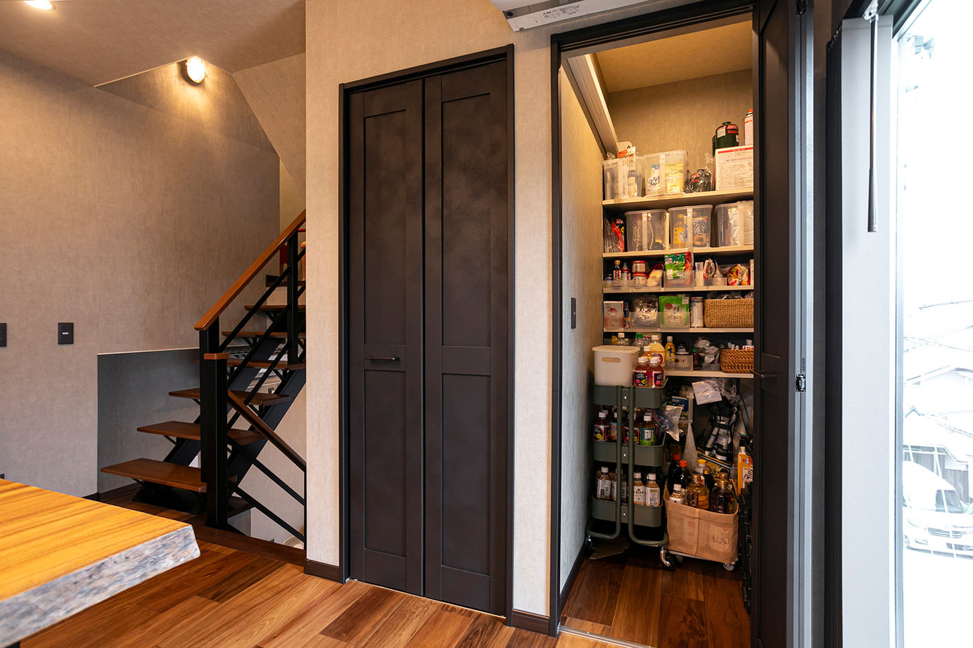 Art Yoshikawa設計事務所 吉川住建 【1000万円台|間取り図|ビルトインガレージ】テーマは「インダストリアル」、屋上庭園も！の建築実例画像18