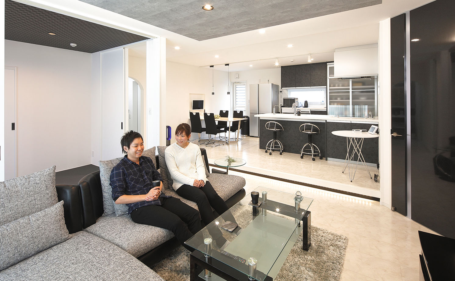 Art Yoshikawa設計事務所 吉川住建 【豊田市|2000万円台|テクノストラクチャー|ビルトインガレージ】スケルトン階段などこだわりのZEH住宅の建築実例画像3