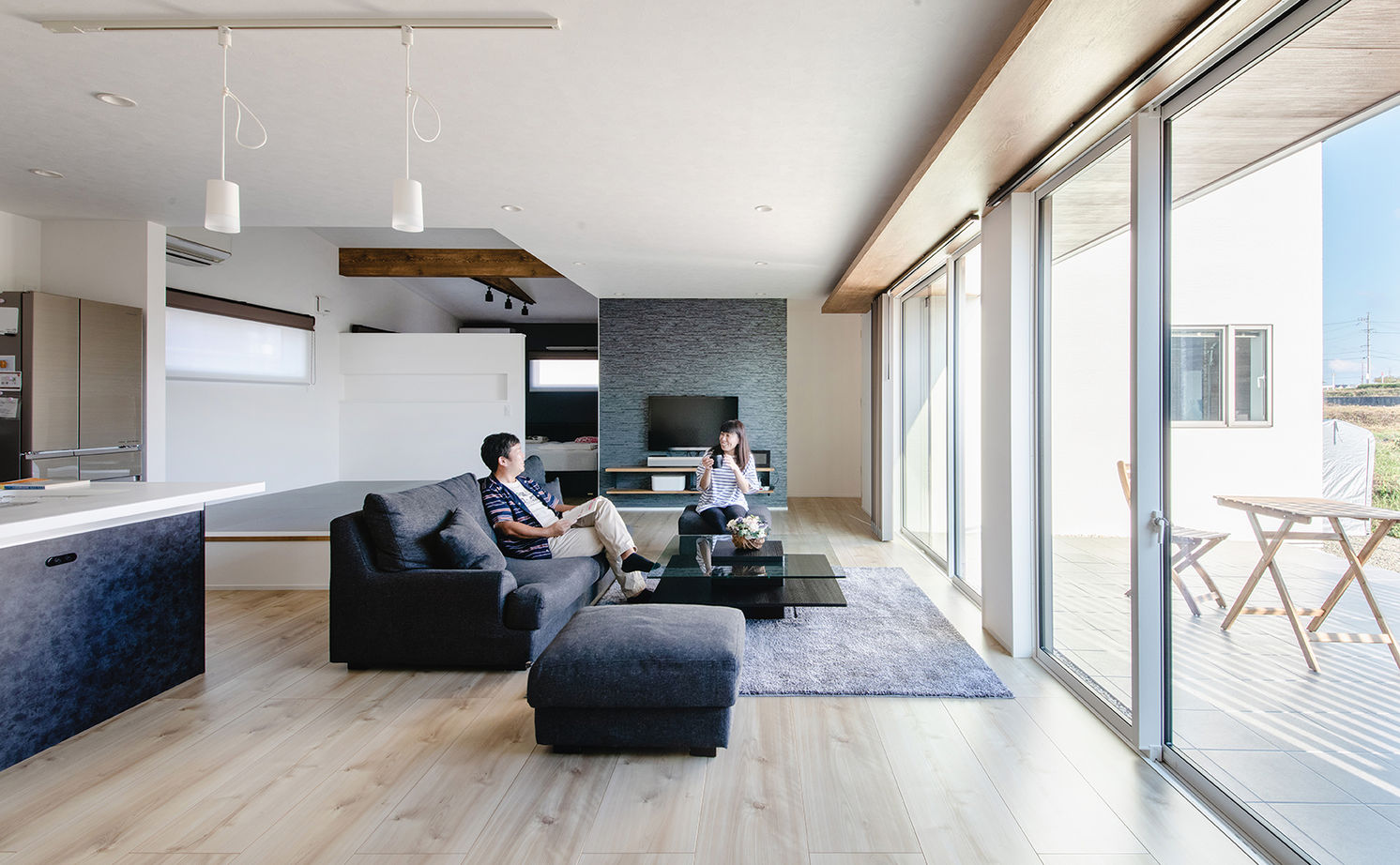 Art Yoshikawa設計事務所 吉川住建 【豊田市|2000万円台|平屋|テクノストラクチャー】約14.5畳のタイルデッキと21.7畳のLDKの大空間の家の建築実例画像1