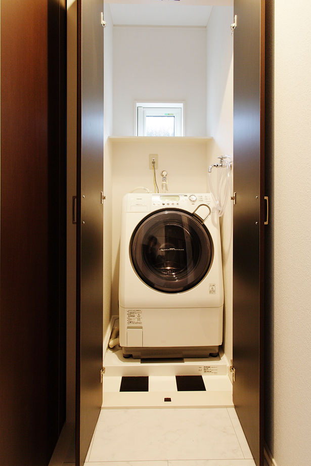 Art Yoshikawa設計事務所 吉川住建 【岡崎市|3000万円台|3階建て|インナーバルコニー】スリット窓が印象的なスタイリッシュ3階建ての建築実例画像6